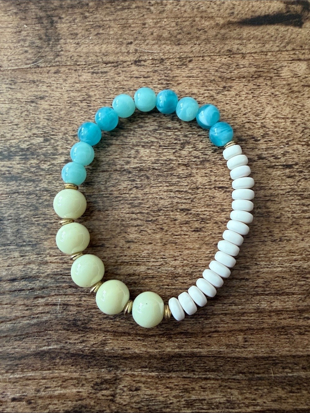 Turquoise & Cream Beaded Stretch Bracelet 🆕